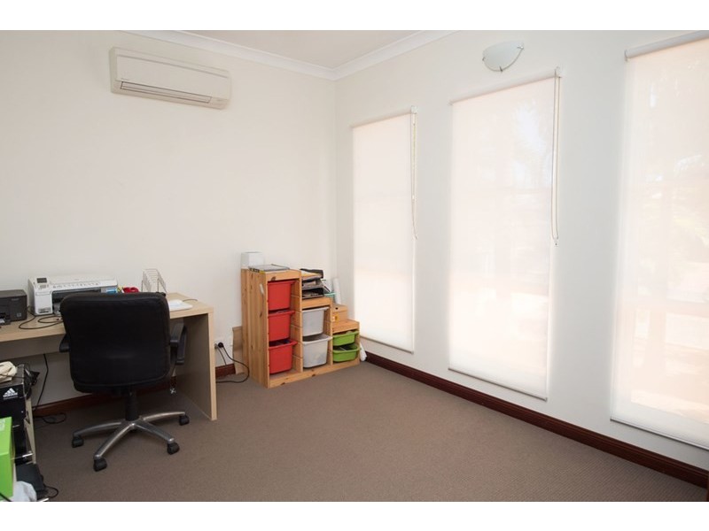 8 Kybra Way, Baynton WA 6714