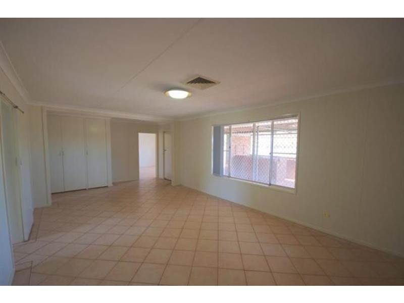 15 Gascoyne Crescent, Dampier WA 6713