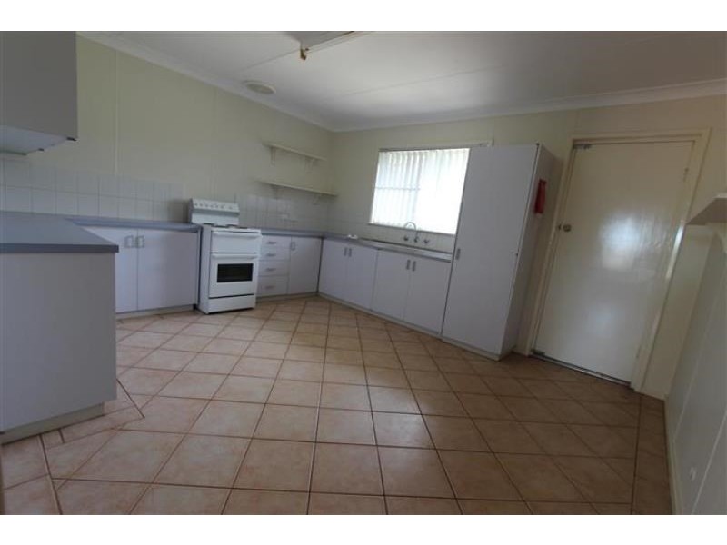 15 Gascoyne Crescent, Dampier WA 6713