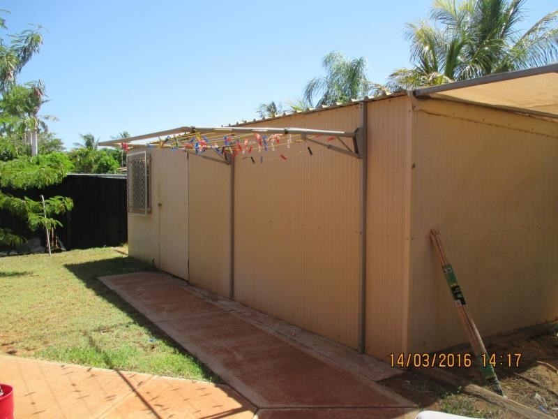 1 White Court, Baynton WA 6714