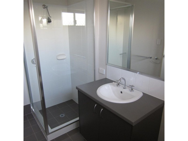 15 Bettong Bend, Baynton WA 6714