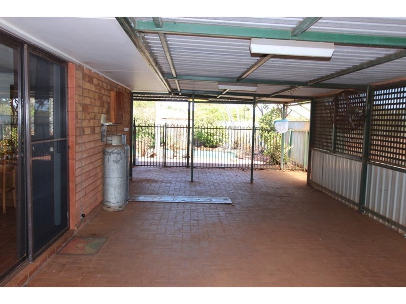 19 Elliott Crescent, Dampier WA 6713