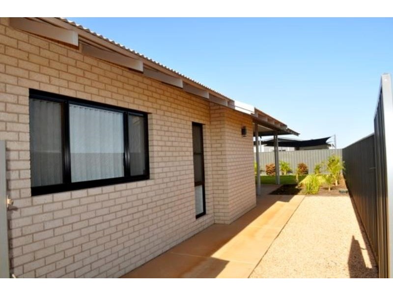 33 Mujira Ramble, Baynton WA 6714