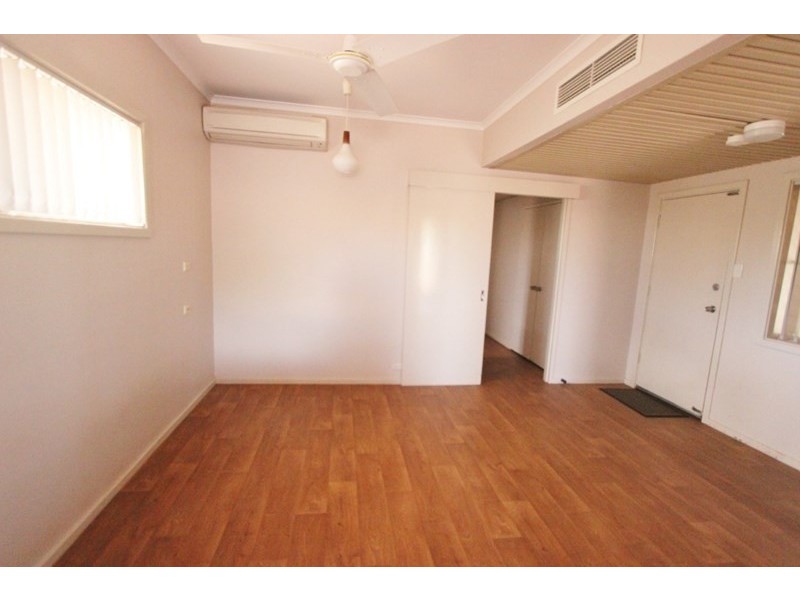 2 Newman Court, Nickol WA 6714