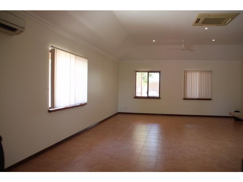 11 Buchanan Circuit, Baynton WA 6714