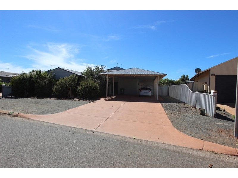 4 Schooner Street, Baynton WA 6714