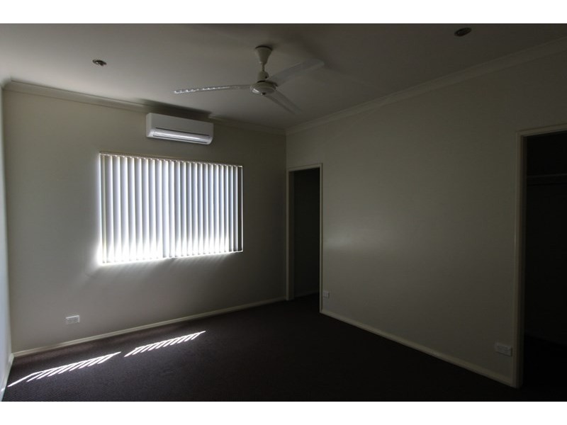 4 Schooner Street, Baynton WA 6714