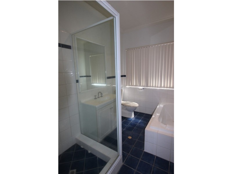 4 Schooner Street, Baynton WA 6714