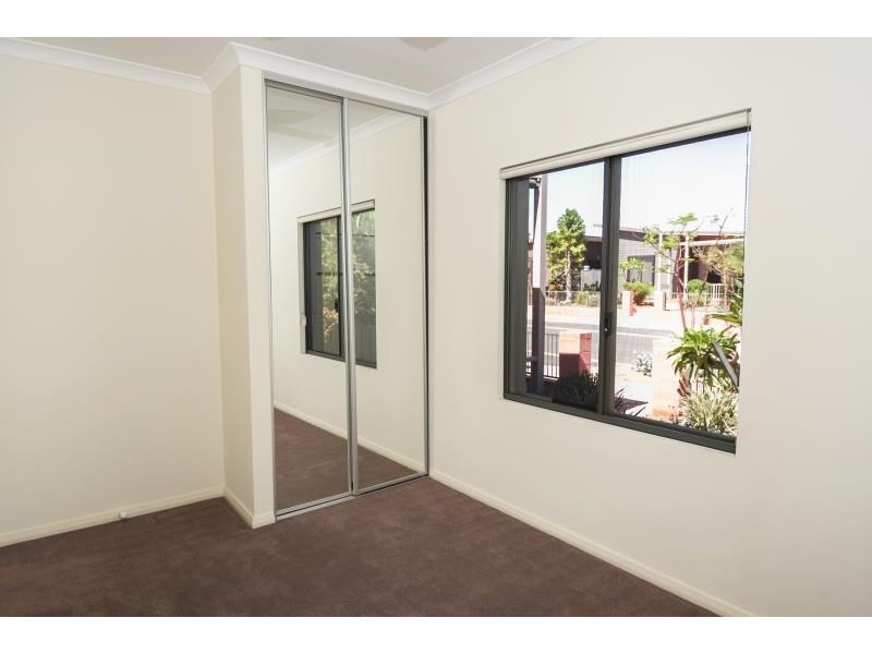 64 Mantaray Loop, Nickol WA 6714