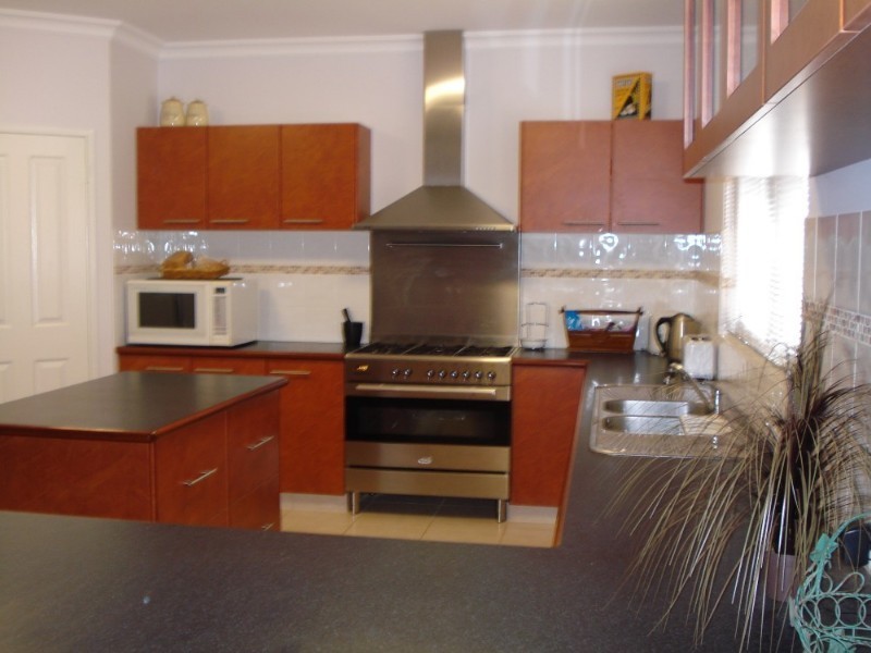 32 Walkington Cir, Karratha WA 6714