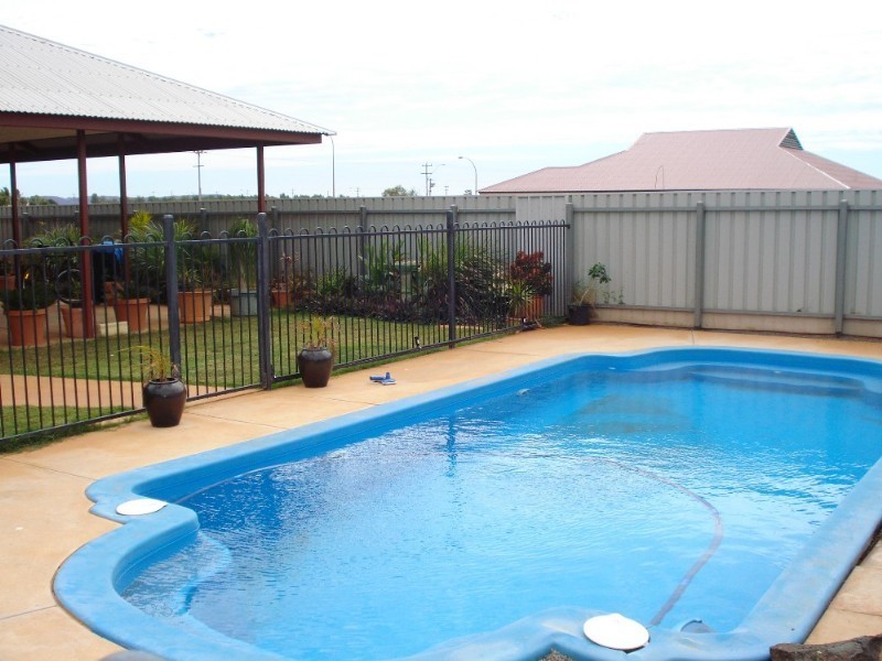 32 Walkington Cir, Karratha WA 6714