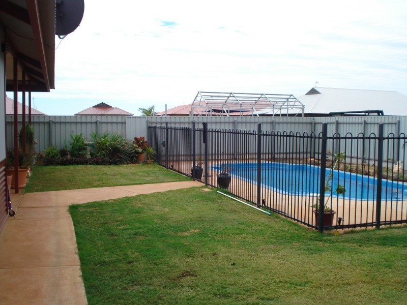 32 Walkington Cir, Karratha WA 6714
