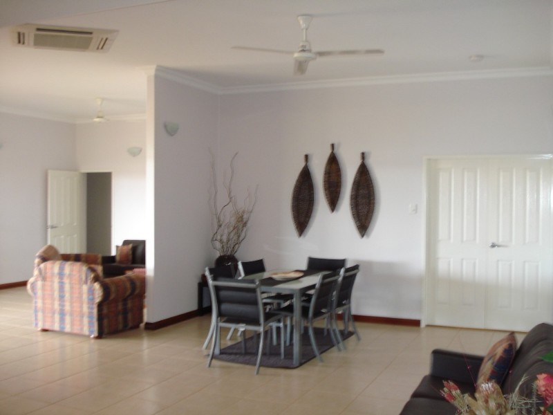 32 Walkington Cir, Karratha WA 6714