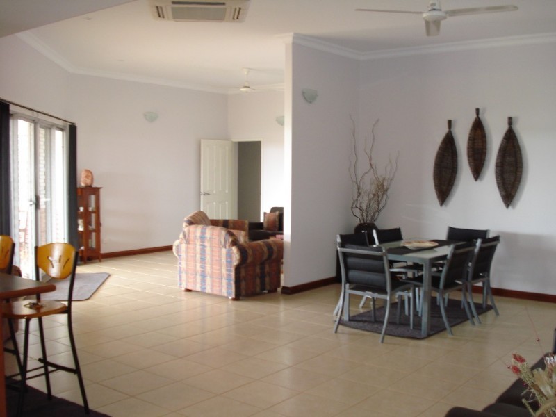 32 Walkington Cir, Karratha WA 6714
