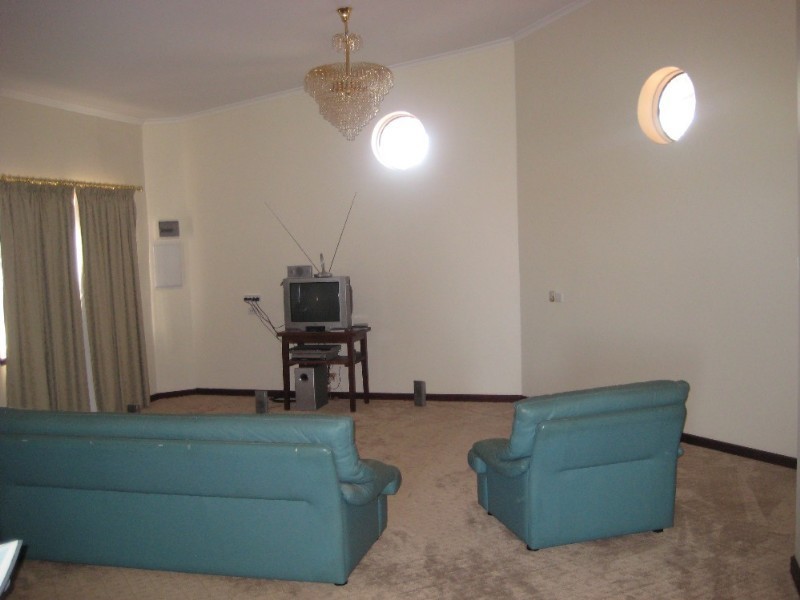 8 Baynton Drive, Karratha WA 6714