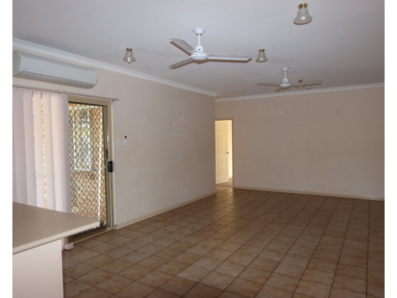 8F Wedge Place, Millars Well WA 6714