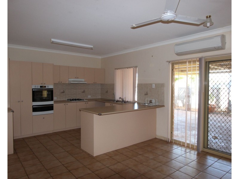 8F Wedge Place, Millars Well WA 6714