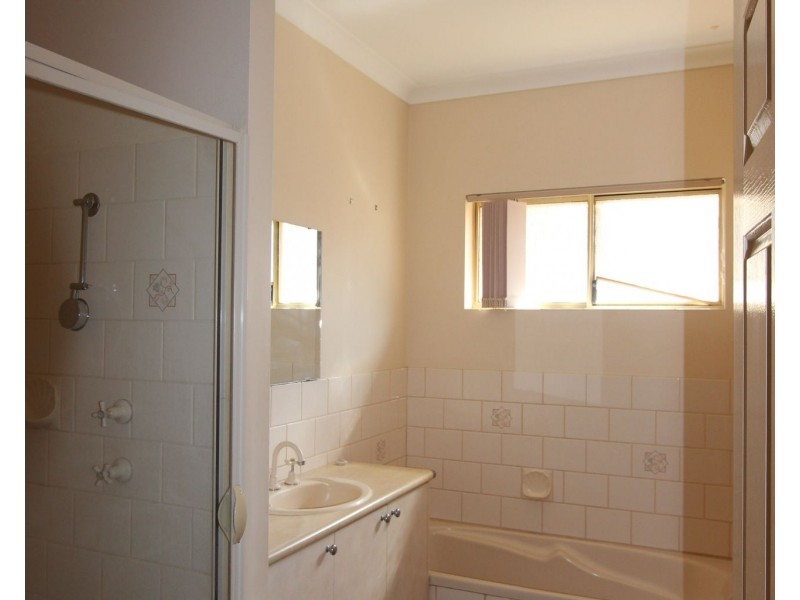 8F Wedge Place, Millars Well WA 6714