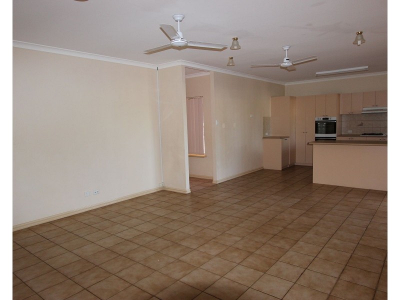 8F Wedge Place, Millars Well WA 6714