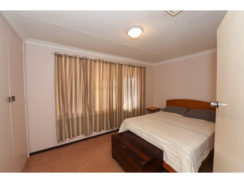 8 Hannan Crescent, Dampier WA 6713