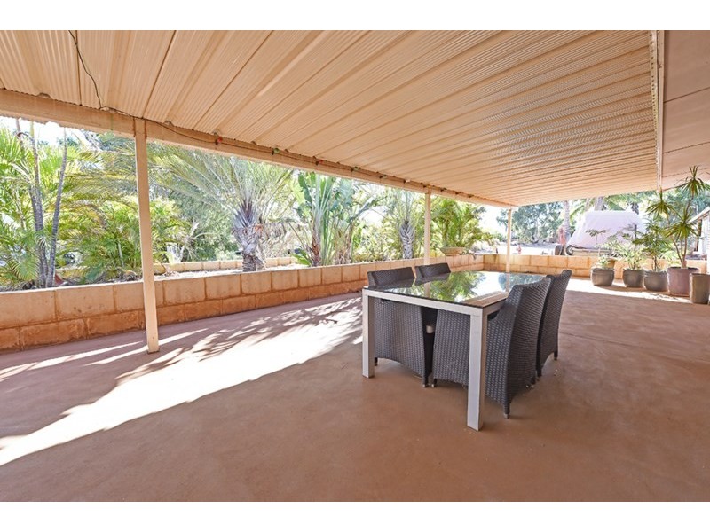 8 Hannan Crescent, Dampier WA 6713