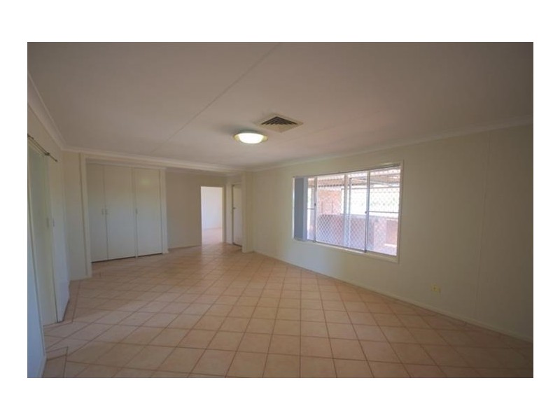 15 Gascoyne Crescent, Dampier WA 6713