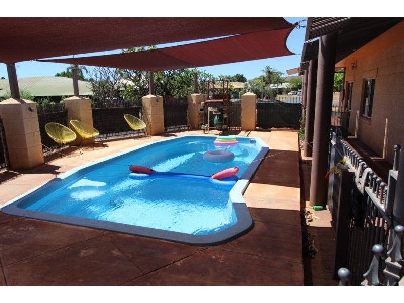 8 Baynton Drive, Baynton WA 6714