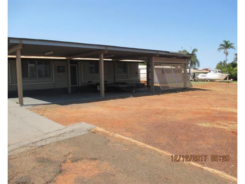 8 Lockyer Crescent, Dampier WA 6713