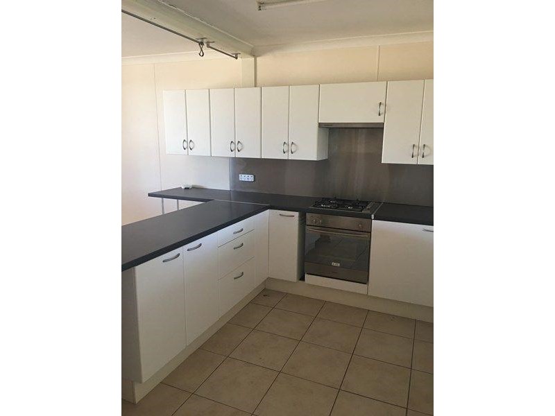 8 Lockyer Crescent, Dampier WA 6713