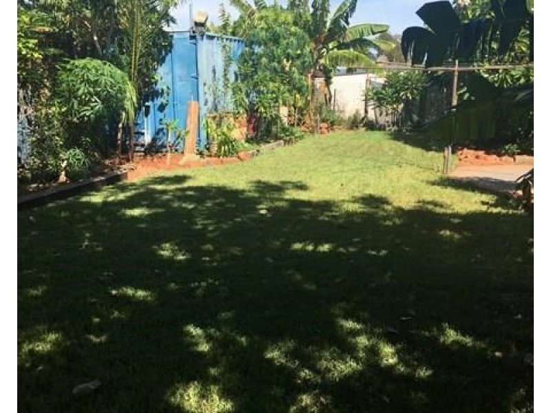 8 Lockyer Crescent, Dampier WA 6713