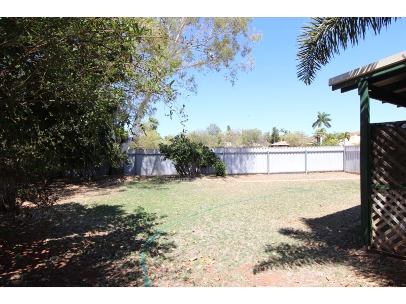 8 Britt Place, Baynton WA 6714