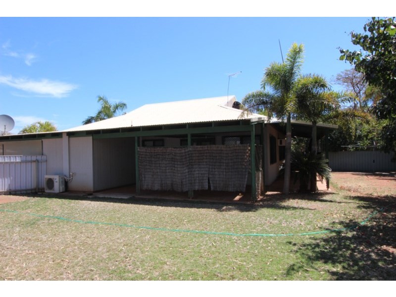 8 Britt Place, Baynton WA 6714