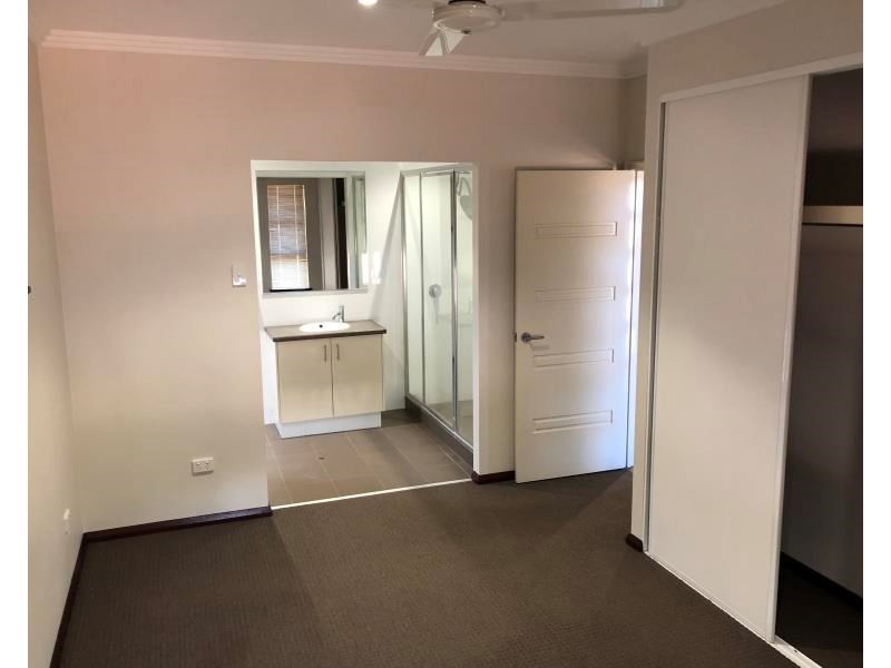 27 Bettong Bend, Baynton WA 6714