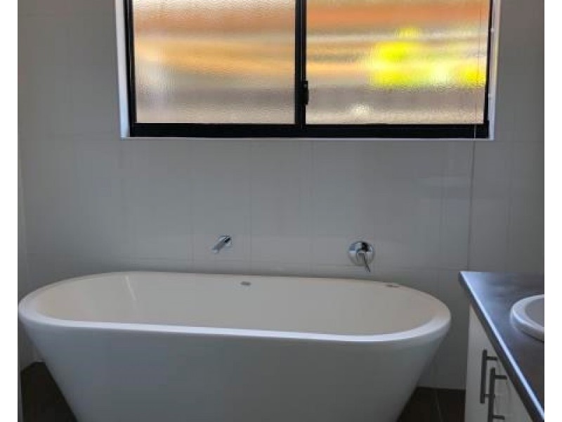 27 Bettong Bend, Baynton WA 6714