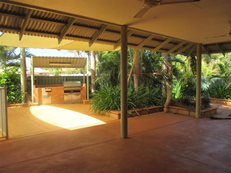 27 Walkington Circle, Millars Well WA 6714