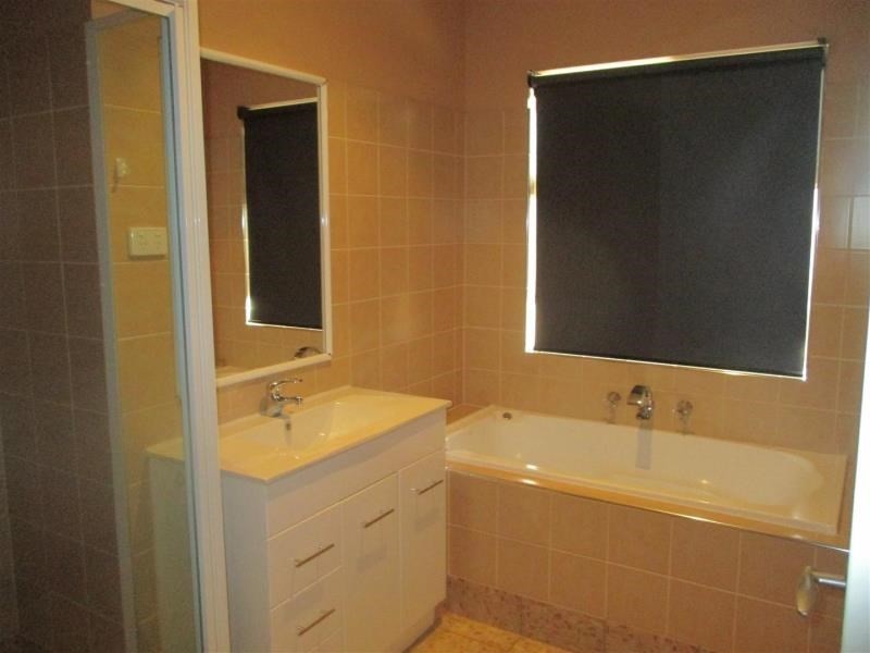 27 Walkington Circle, Millars Well WA 6714