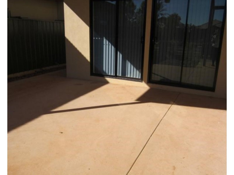 27 Euro Boulevard, Baynton WA 6714