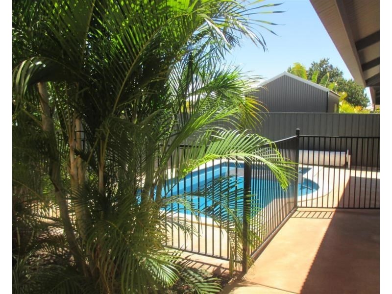 18 Jadura Crescent, Baynton WA 6714