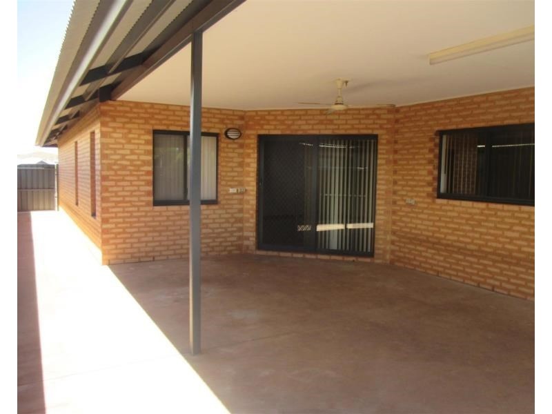 18 Jadura Crescent, Baynton WA 6714