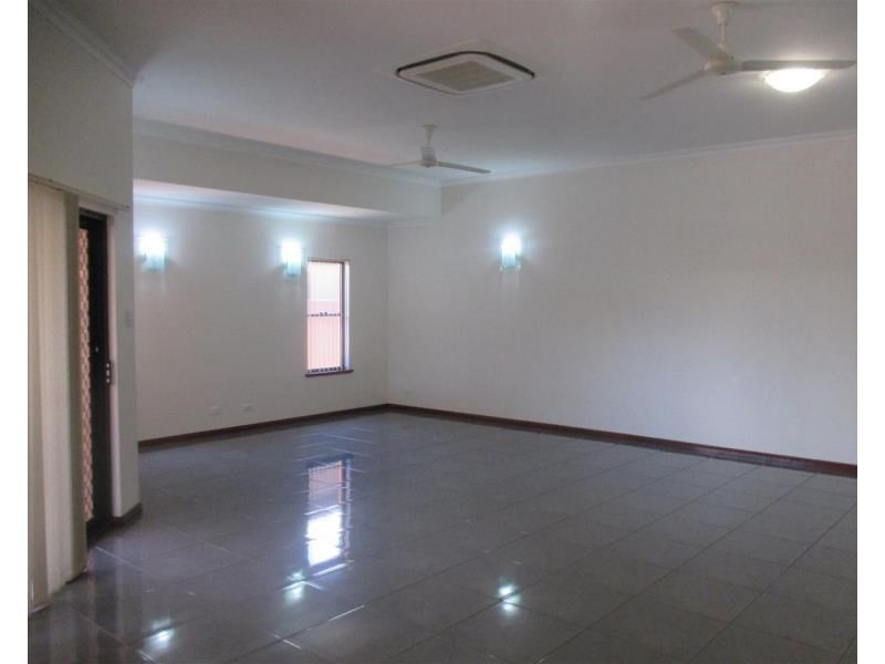 18 Jadura Crescent, Baynton WA 6714