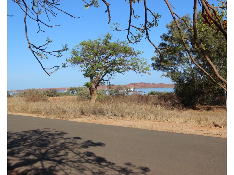 4 Maitland Court, Dampier WA 6713