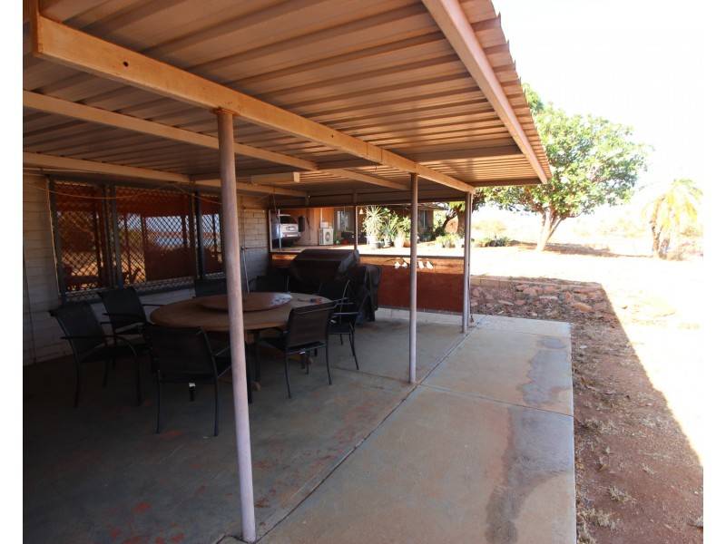 4 Maitland Court, Dampier WA 6713