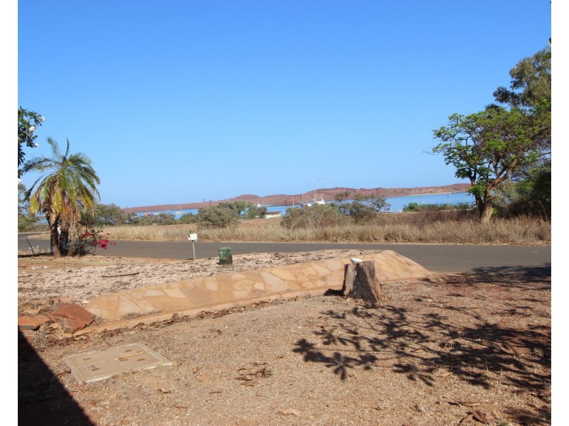 4 Maitland Court, Dampier WA 6713