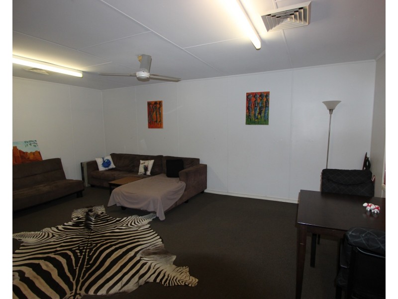 4 Maitland Court, Dampier WA 6713