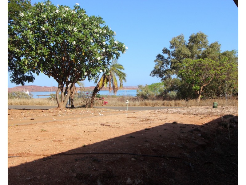 4 Maitland Court, Dampier WA 6713