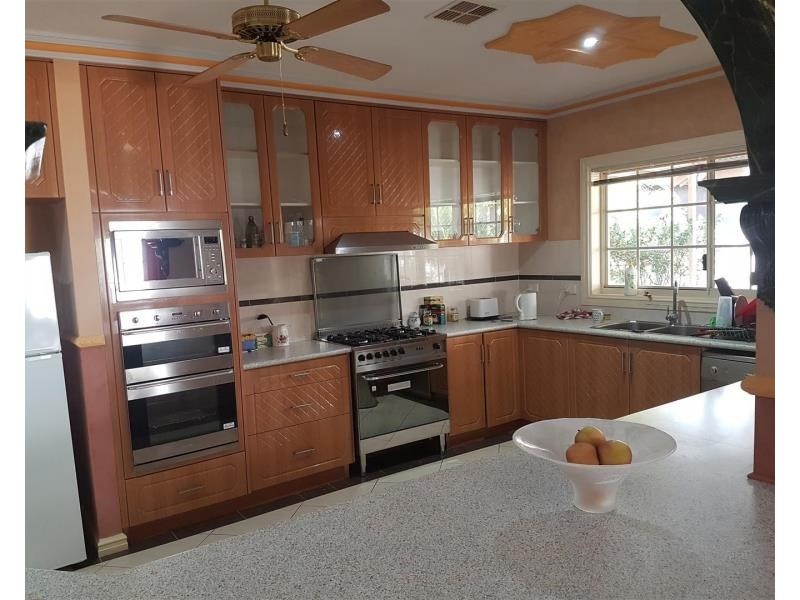 19 Walkington Circle, Millars Well WA 6714