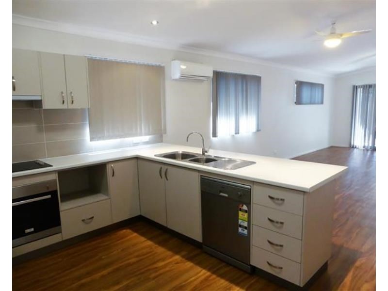 11 Tharnda Road, Baynton WA 6714