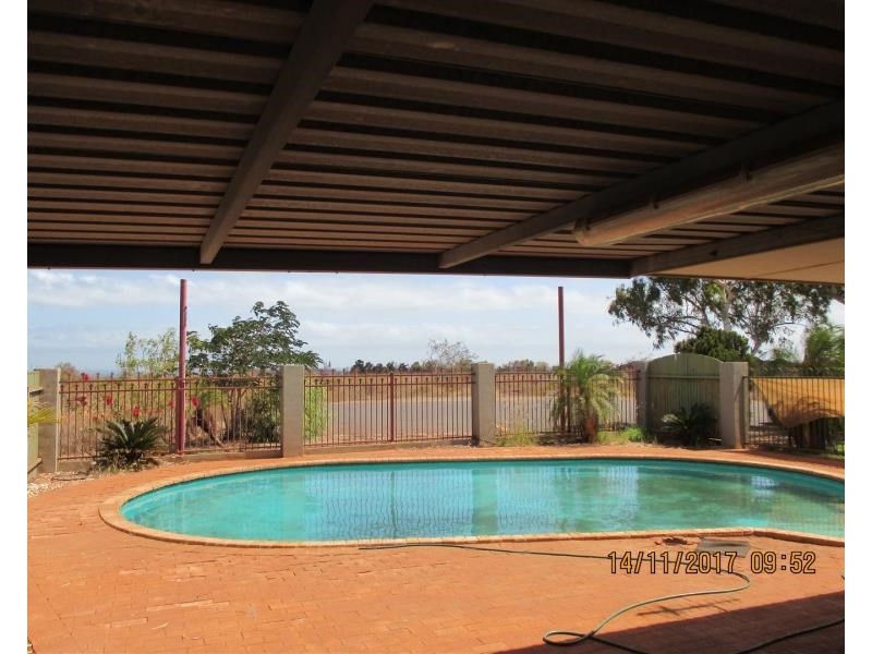 13 Pinderi Crescent, Dampier WA 6713