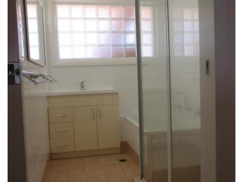 13 Pinderi Crescent, Dampier WA 6713