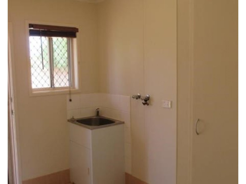 13 Pinderi Crescent, Dampier WA 6713